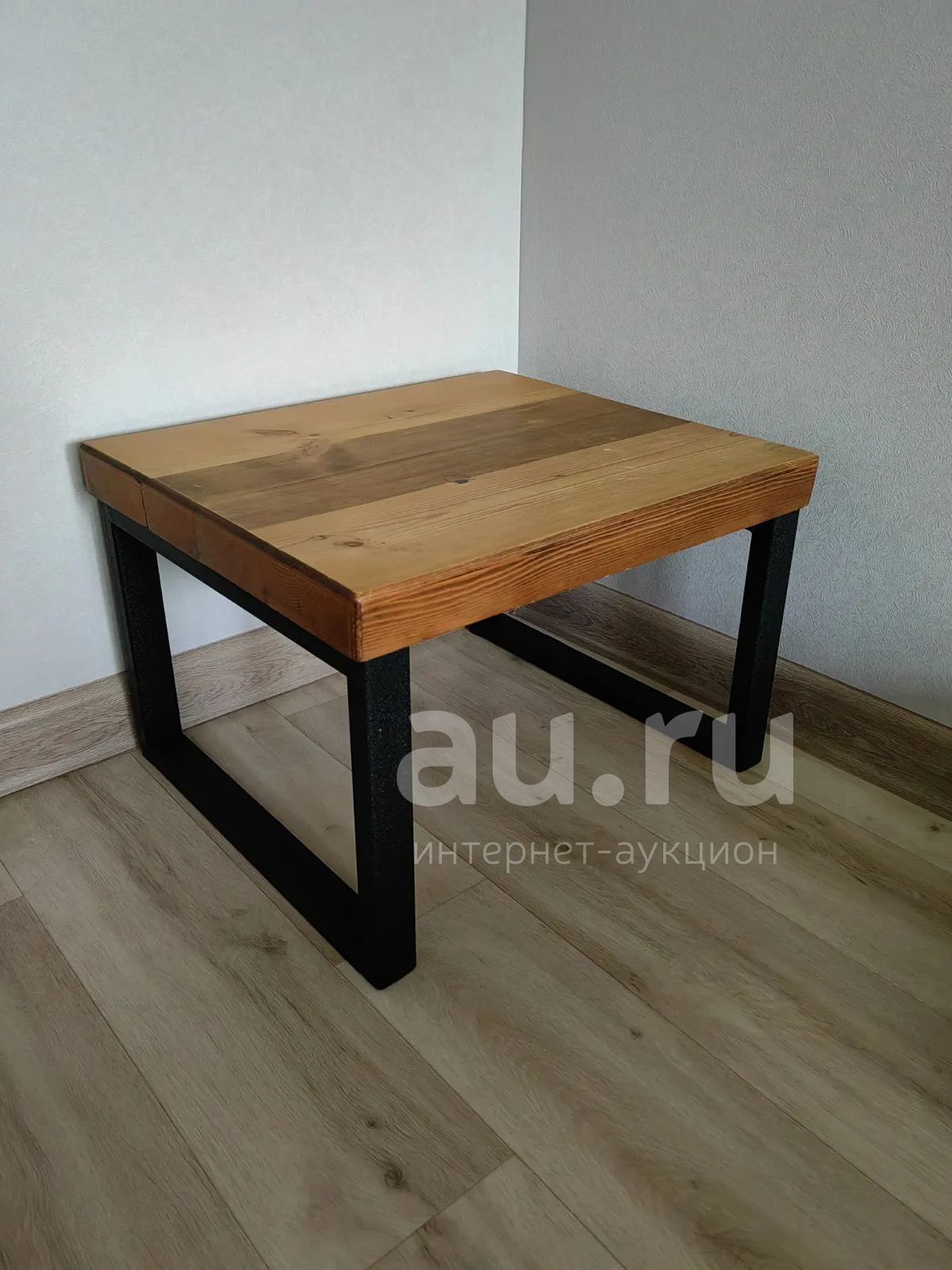 Стол журнальный Лофт — купить в Красноярске. Состояние: Б/у. Журнальные ...