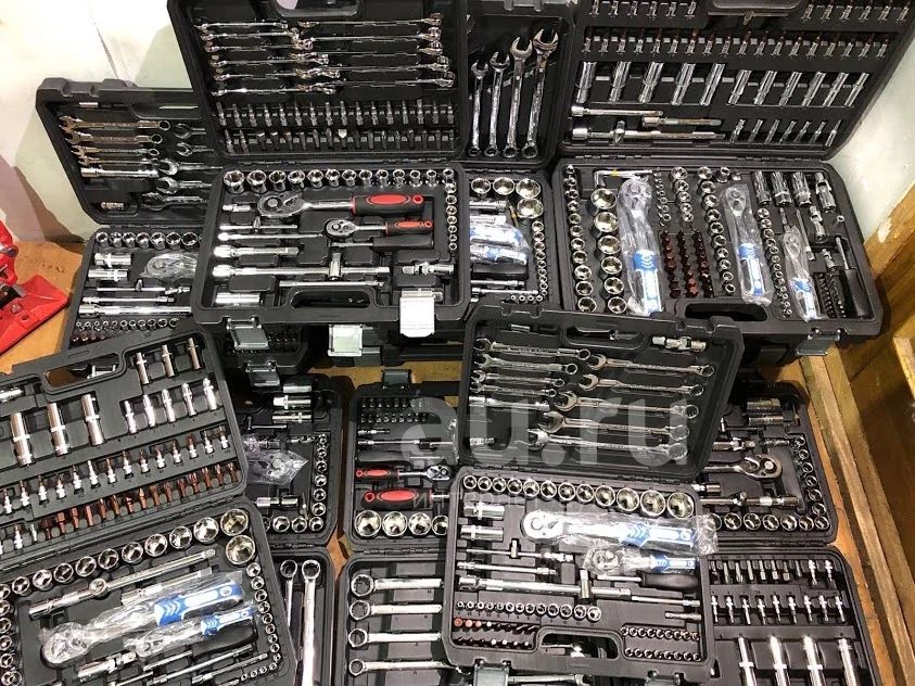 Гаражное оборудование. Кум-тигей инструмент. Набор ключей 78 pcs. Набор ключей сата 120 предметов. Бобер электроинструмент.