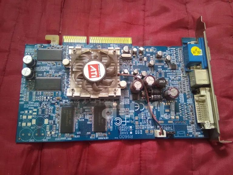 AGP 8x ATI Radeon 9600 Pro . Au.ru