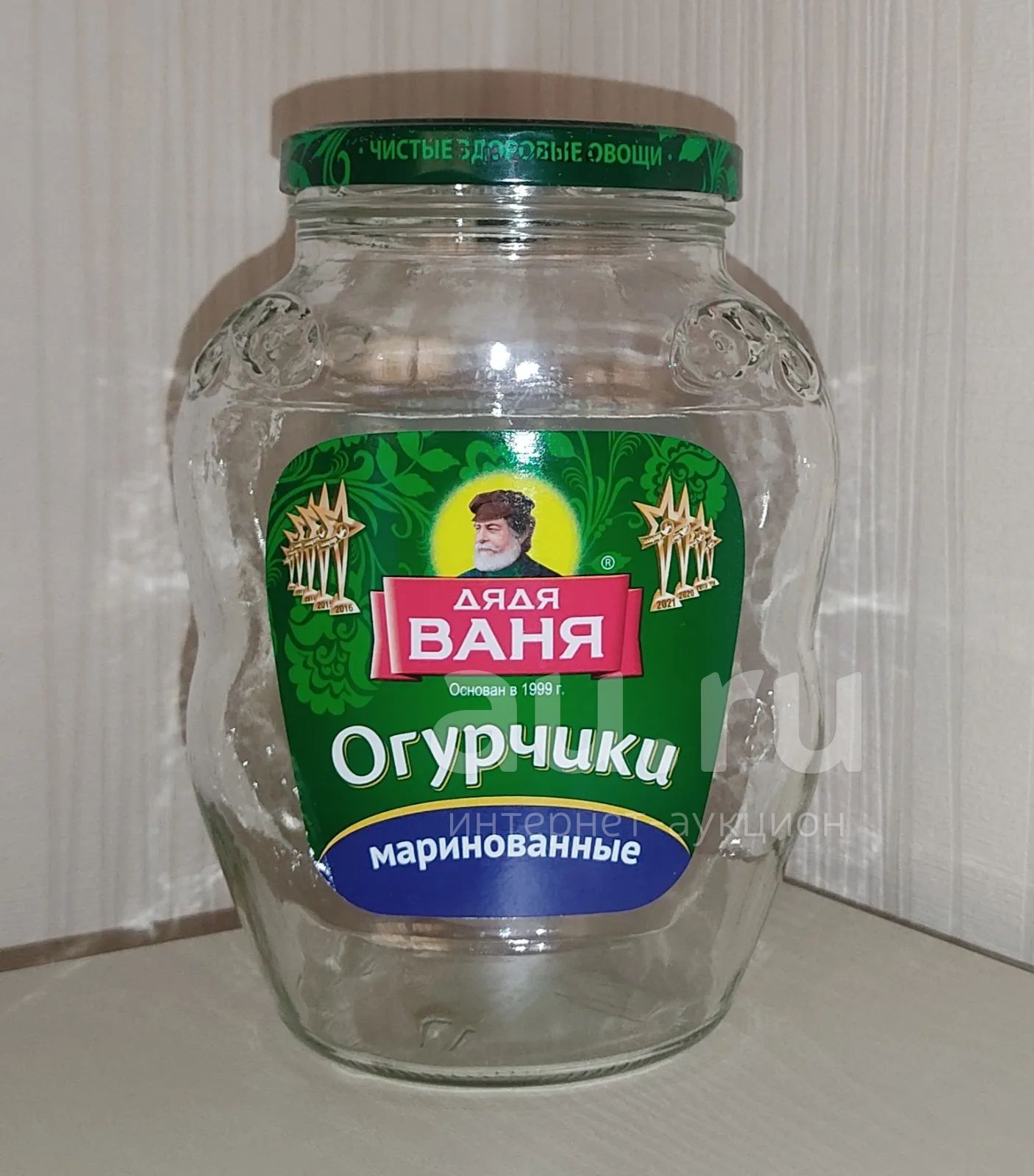 Красивая фигурная банка 1,8л. Огурчики 