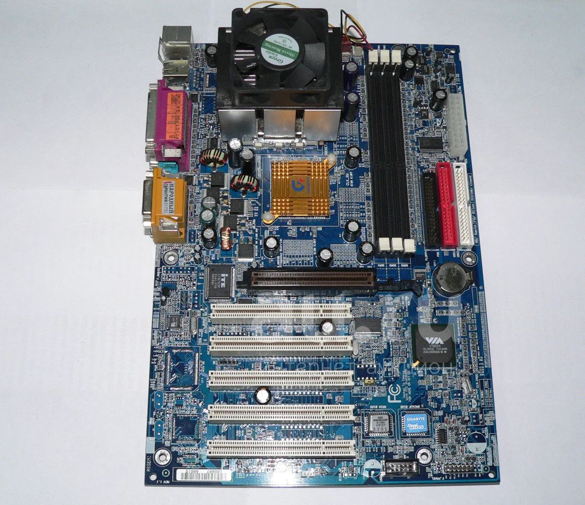 Комплект Athlon XP 1800+ (1333Mhz) + MB Gigabyte GA7VTXE rev.1.1 (VIA