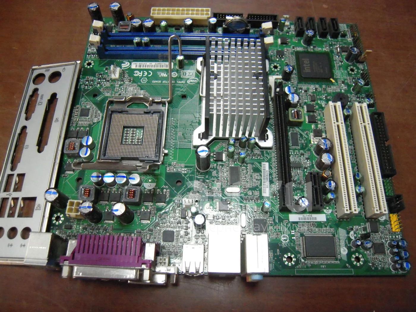 Материнская плата mATX 775 g41 чипсет Intel DG41TY (1333 шина, DDR2 ...